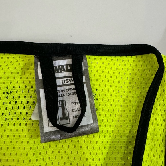 EUC Dewalt High-Vis Safety Vest #OSHA Class R Type 2 - Picture 5 of 10